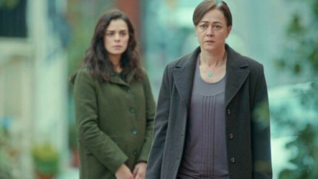 Bahr e Hatice de La forza di una donna – Screenshot © Canale 5. Bahr e Hatice de La forza di una donna – Screenshot © Canale 5.