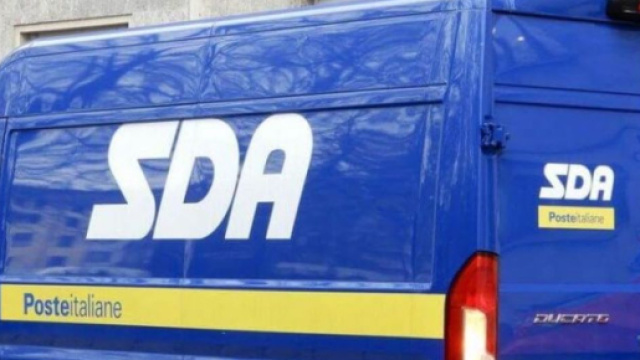 Automezzo SDA – © Poste Italiane.