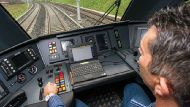 Macchinista Ferrovie dello Stato - © Ferrovie dello Stato