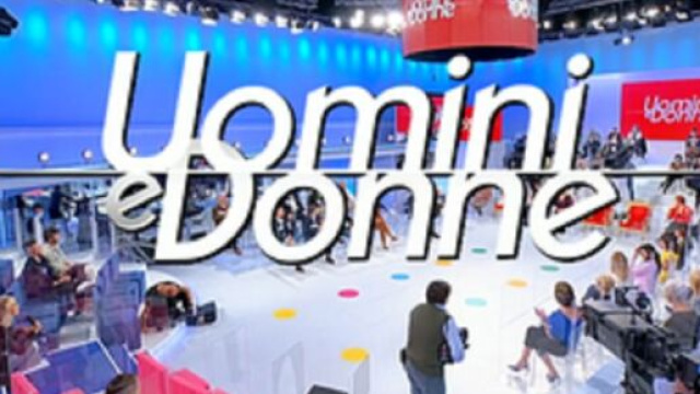 Il logo di Uomini e Donne @ Mediaset