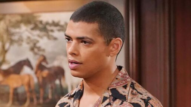 Zende in una scena di Beautiful. © Immagine Mediaset