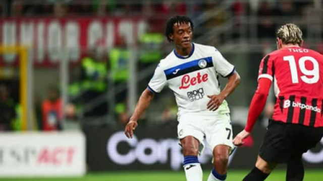 Cuadrado con la maglia dell'Atalanta - Foto ©Instagram.