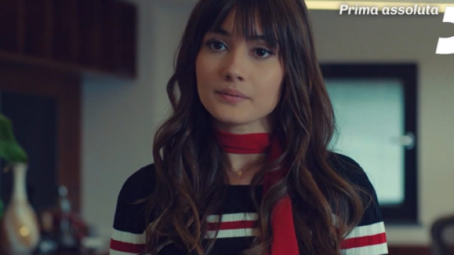 Zeynep di Forbidden Fruit © Canale 5.