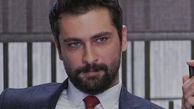 Onur Tena è Alihan in Forbidden Fruit © Mediaset.