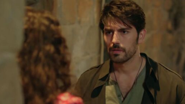 Aslan in una scena di Hercai ©️ Real Time.