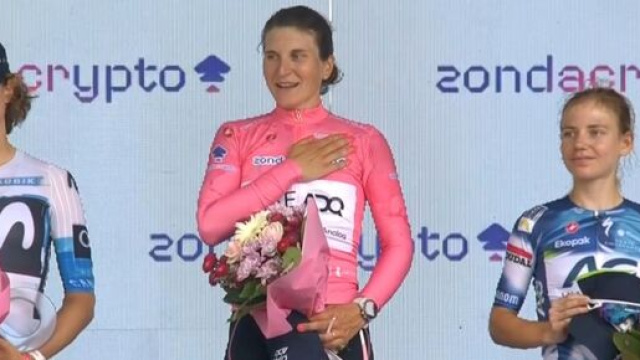 ll podio del Giro d'Italia donne - © Screenshot Eurosport