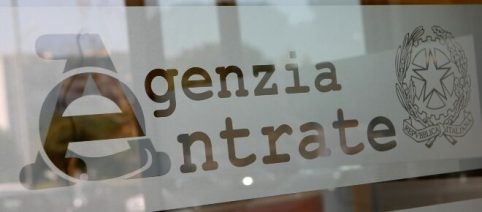 Agenzia delle Entrate: concorso per 2700 funzionari, scadenza domande 11 agosto 2025