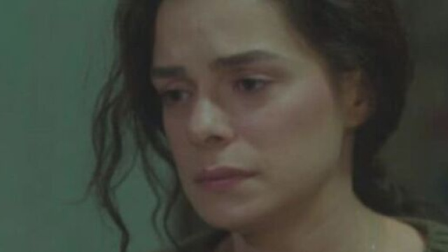 Il personaggio di Bahar in una scena de La Forza di una donna © Mediaset.