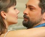 Zeynep e Alihan in Forbidden Fruit – © Mediaset.