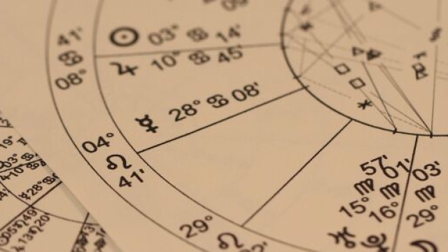 Modello per le previsioni astrologiche &copy; Pixabay.