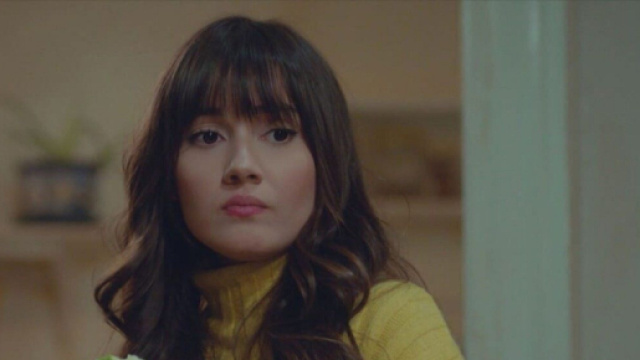 Zeynep in una scena di Forbidden Fruit © Mediaset.