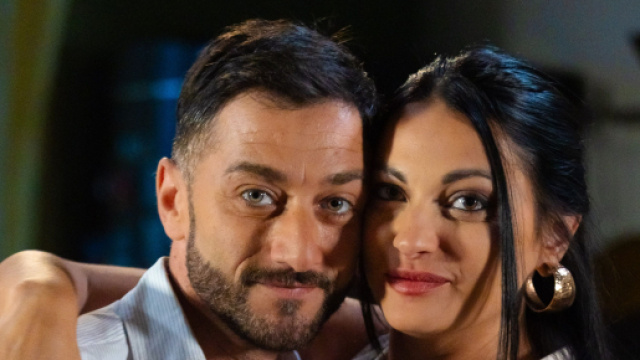 Gli attori Carlo Caracciolo e Rita Rusciano di Un posto al sole © Immagine Rai.