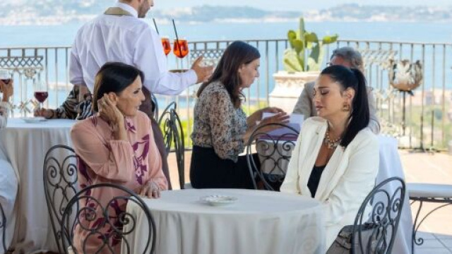 In foto, Marina e Antonietta – © Un posto al sole / Rai.