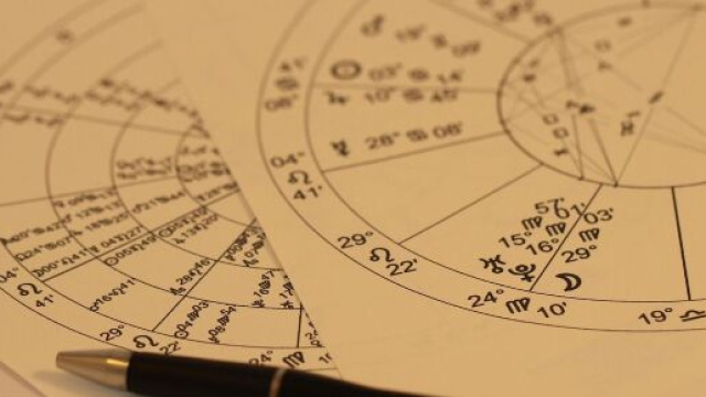 Un modello per le previsioni astrologiche © Pixabay.
