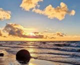 Spiaggia al tramonto (© pixabay.com).