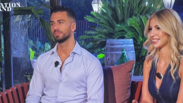Rosario e Lucia a Temptation Island © Canale 5.