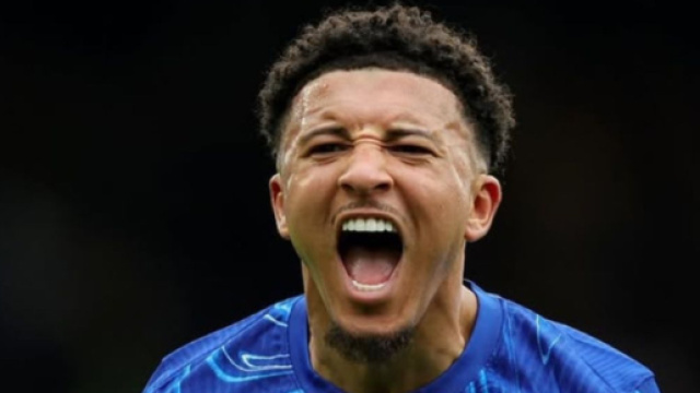 Jadon Sancho con la maglia del Chelsea © Instagram