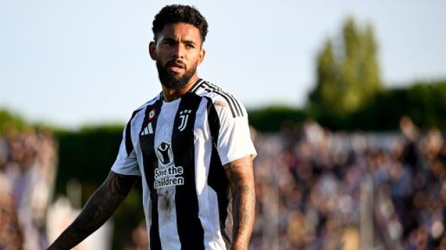Douglas Luiz - ©️ X Juventus FC