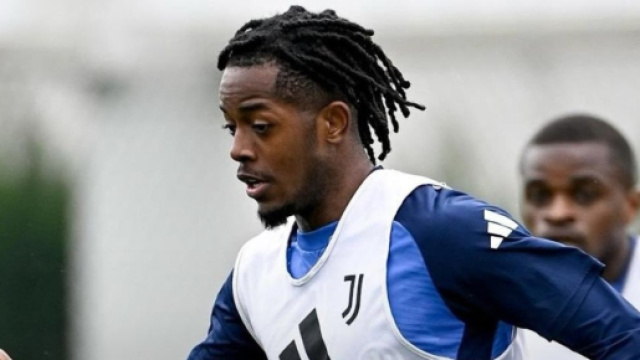 Samuel Mbangula in allenamento con la Juventus (© Instagram)