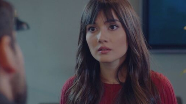 Zeynep in una scena di Forbidden Fruit. © Immagine Mediaset