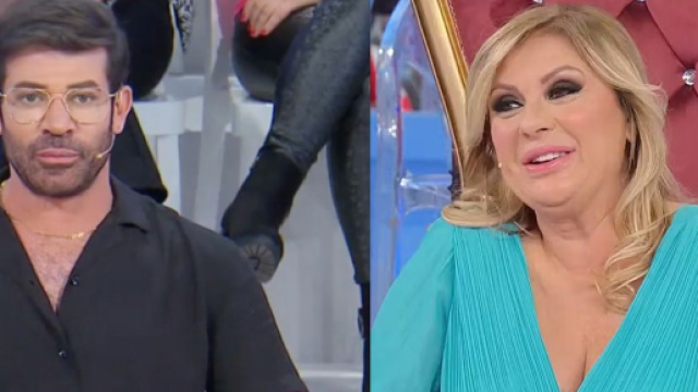 Gianni Sperti e Tina Cipollari (screenshot © Canale 5).