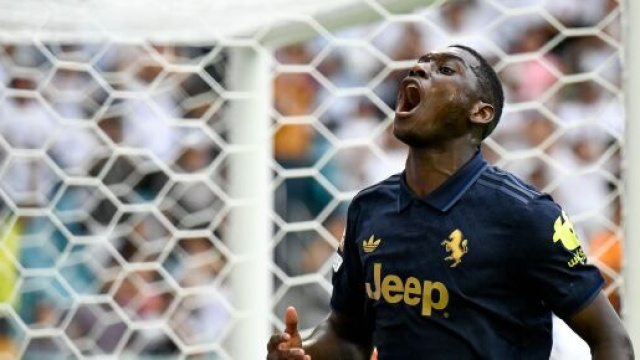 Randal Kolo Muani esulta dopo un gol © Juventus FC