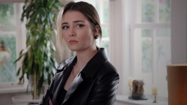 Irem in una scena di Innocence © Mediaset.