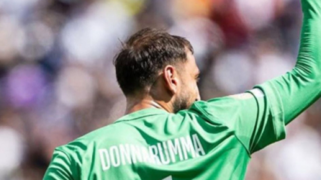 Donnarumma con la divisa del PSG © Instagram