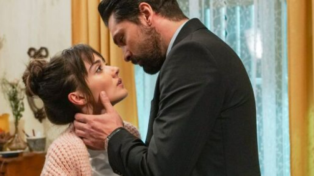Zeynep e Alihan di Forbidden Fruit © Mediaset.