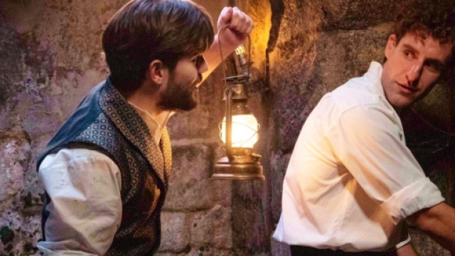 Il passaggio segreto nel palazzo © La Promessa RTVE.