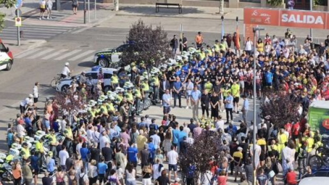 Il saluto commosso del gruppo a Ivan Melendez © Instagram Vuelta a la Ribera del Duero