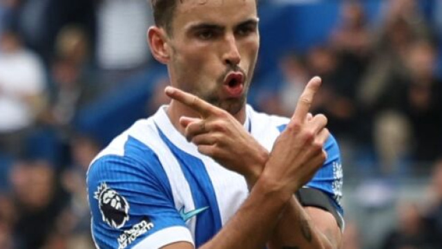 Matt O&rsquo;Riley, centrocampista del Brighton &ndash; Foto &copy; Brighton.