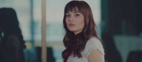 Forbidden Fruit, puntata martedì 5/08: Tasdemir scopre che la sua ex è rientrata in città