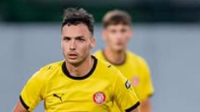 Arnau Martinez con la maglia del Girona © Instagram