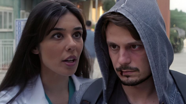 Rossella Graziani (Giorgia Gianetiempo) e Gianluca Palladini (Flavio Gismondi) © Un posto al sole rai.