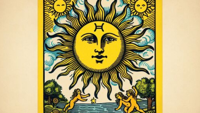 Immagine di una carta dei tarocchi del Sole con simboli legati al segno dei Pesci. © Immagine creata con Dall-E