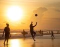 L'oroscopo del giorno venerdì 15 agosto: energie e sorrisi contagiosi per l'Acquario