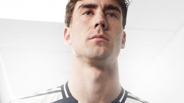 Dusan Vlahovic in un'immagine promozionale © Juventus FC