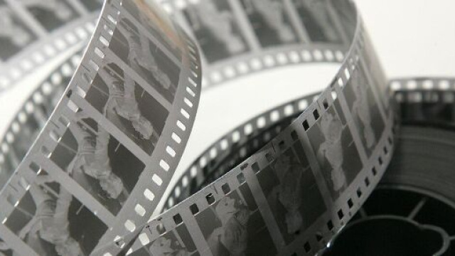 In foto una pellicola cinematografica