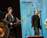 Gli U2 durante un concerto a Bruxelles nel 2017 (© Wikimedia Commons)