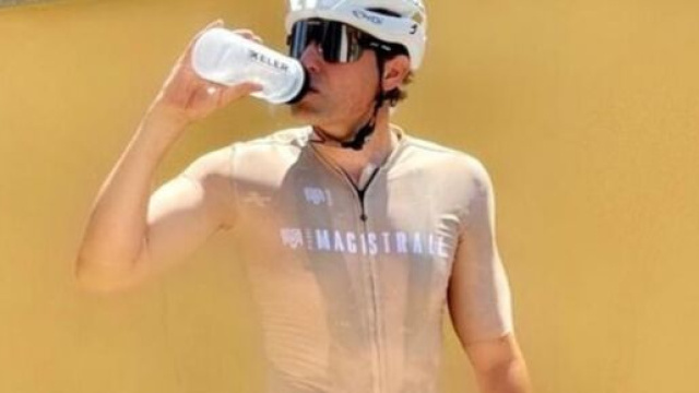 Alessandro Petacchi in allenamento &copy; Facebook