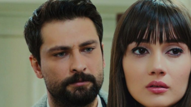 Zeynep e Alihan in Forbidden Fruit © Mediaset.