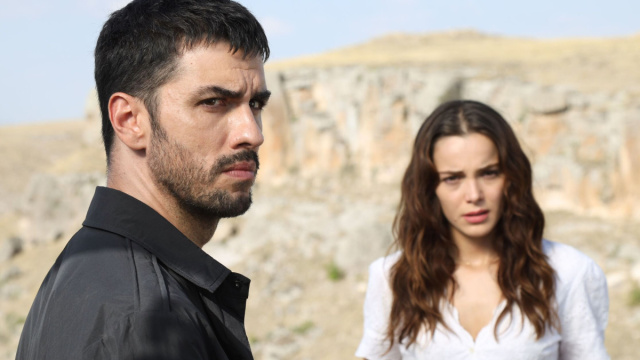 In foto Nuh e Melek di La notte nel cuore © Mediaset.