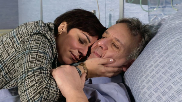 Mariella Altieri (Antonella Prisco) e Guido Del Bue (Germano Bellavia) © Un Posto al Sole Rai