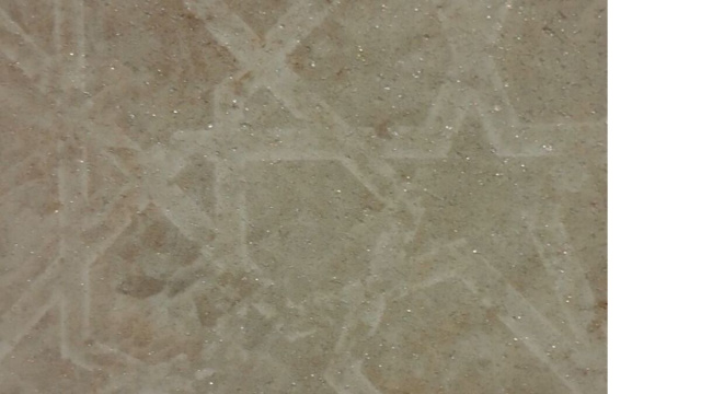 Gres porcellanato brillante -©Katia Di Luna