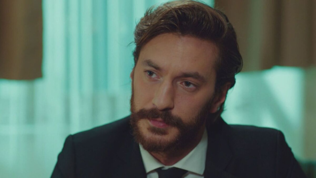 Kemal in una scena di Forbidden Fruit © Mediaset.