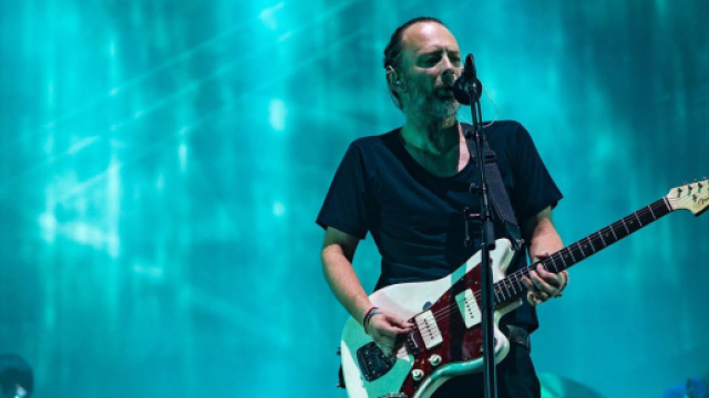 Thom Yorke dei Radiohead durante un concerto a Montreal nel 2018 (&copy; Wikimedia commons)