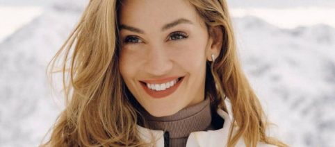 Helena Prestes lancia un appello per ritrovare suo padre dopo un incidente