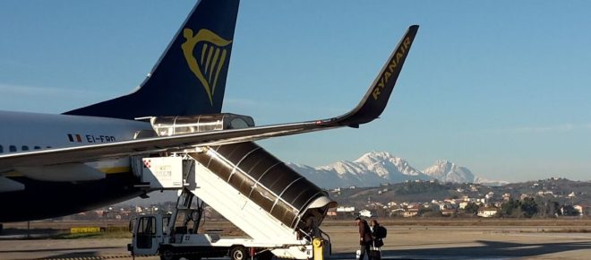 RyanAir e il wi-fi gratuito a bordo: la provocazione di Musk: 'Devo comprare la societ&agrave;?'