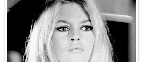 Saint-Tropez dice addio a Brigitte Bardot: folla ai funerali dell'attrice